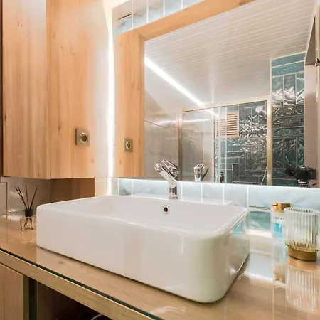 아파트 No4 Luxury Comfort Art Design House